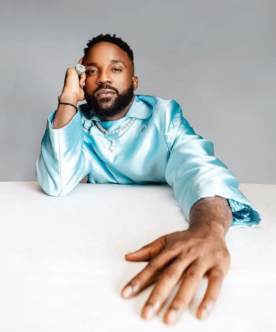 “Pray for my current relationship so I can settle down” – Iyanya appeals to fans