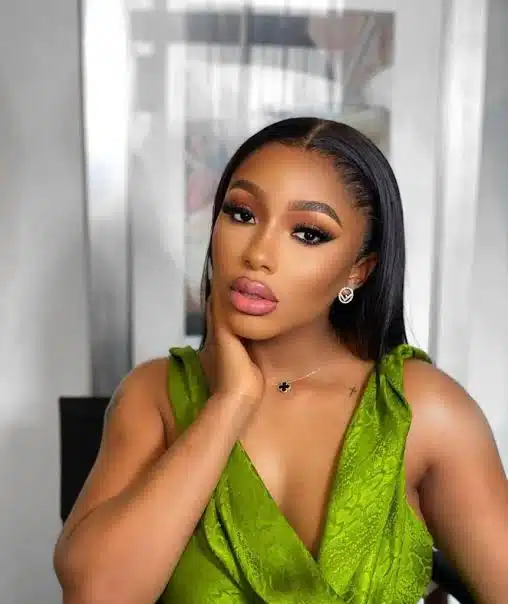 “All the guys wey break my heart, na this shorts them wear” – Mercy Eke recalls heartbreaks, pulls off Pere’s shorts [Video]