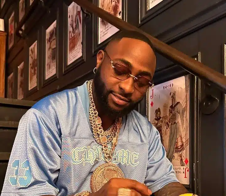 Watch moment Davido pays tribute to Mohbad during ‘Timeless’ show [Video]