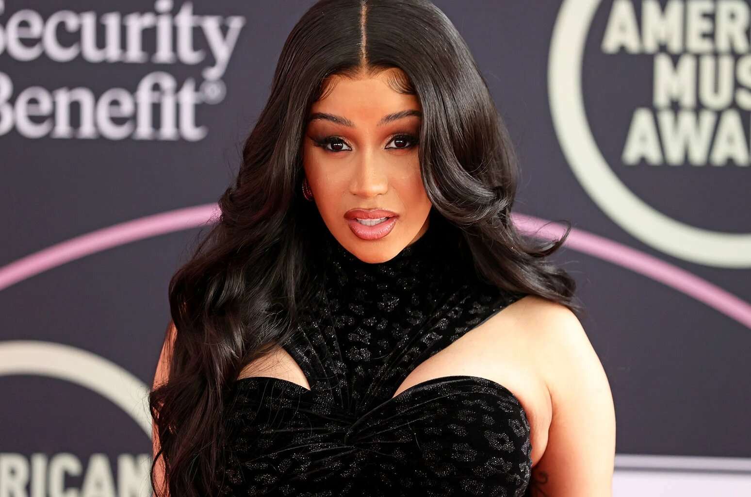 Cardi B parents and siblings: interesting facts and details