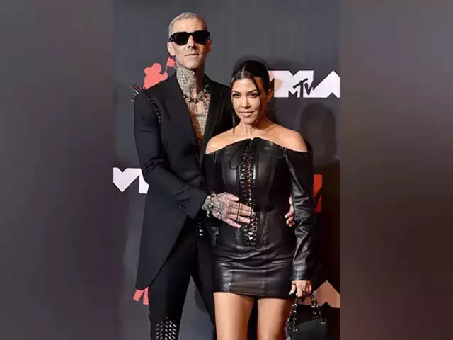 Kourtney Kardashian and husband, Travis Barker are expecting their first child (Video)