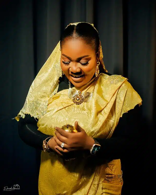 Will you marry me? – Cute Abiola poses question to wife as she marks birthday